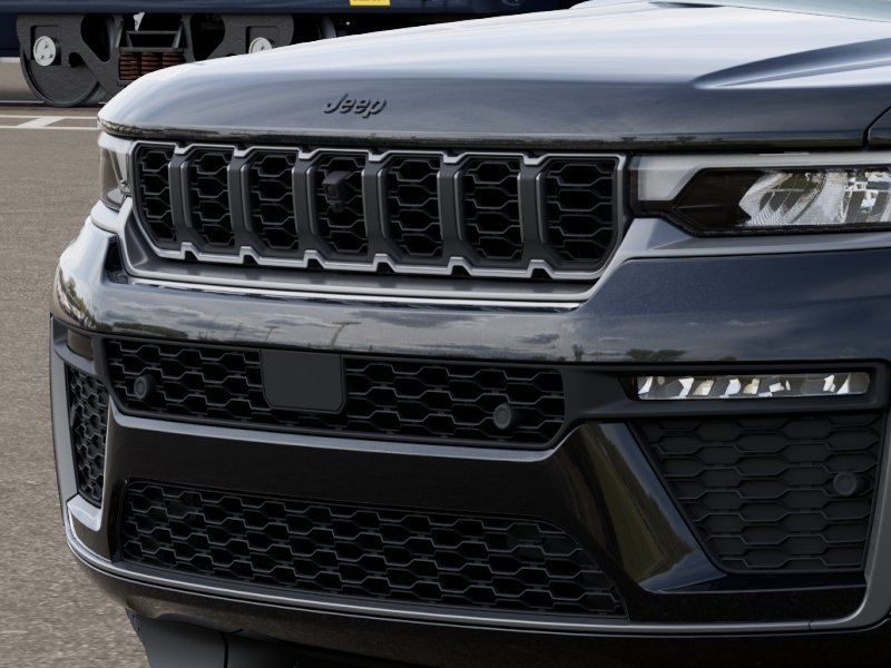 New 2026 Diamond Black Crystal Pearl-Coat Exterior Paint Jeep Limited image 7
