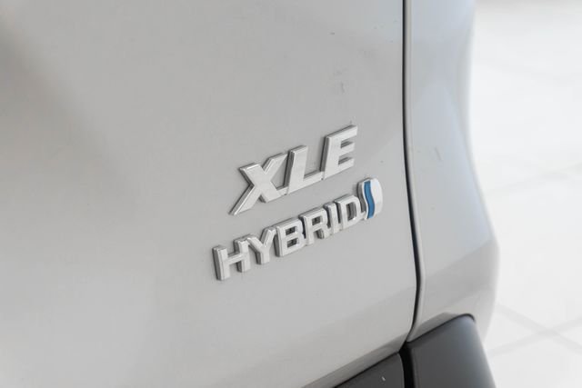 Used 2023 Silver Toyota XLE Premium image 20
