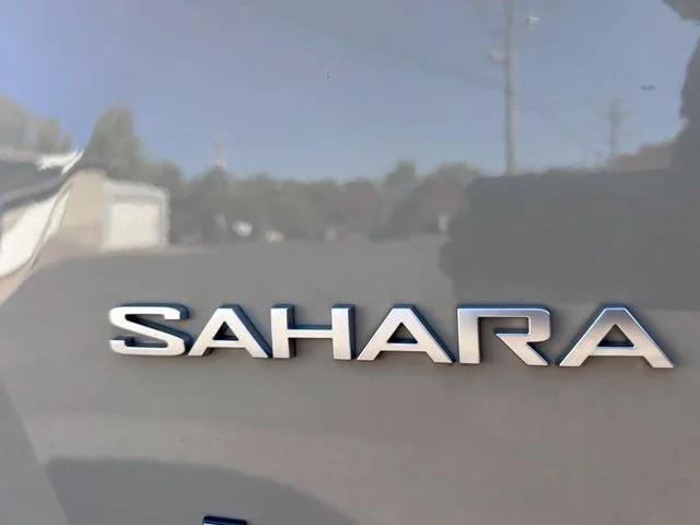 Used 2022 Beige Jeep Unlimited Sahara image 9