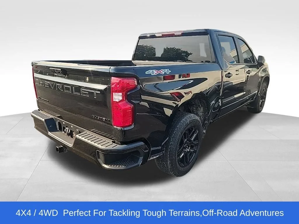 Used 2022 Chevrolet Silverado 1500 Custom with VIN 1GCPDBEK1NZ513284 for sale in Northfield, Minnesota