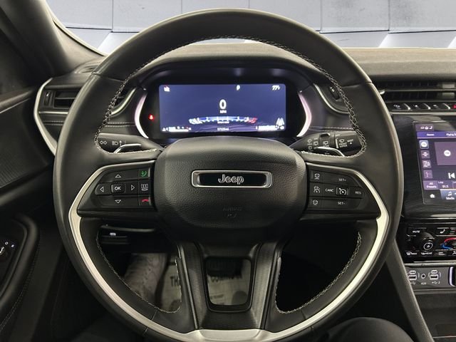 Used 2024 White Jeep Altitude image 9