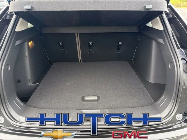 New 2026 Mosaic Black Metallic Chevrolet ACTIV image 16