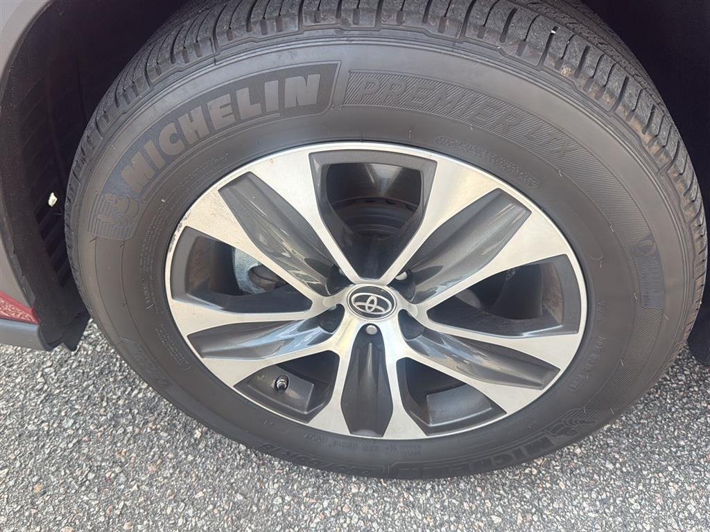 Used 2023 Ruby Flare Pearl Toyota XLE image 22
