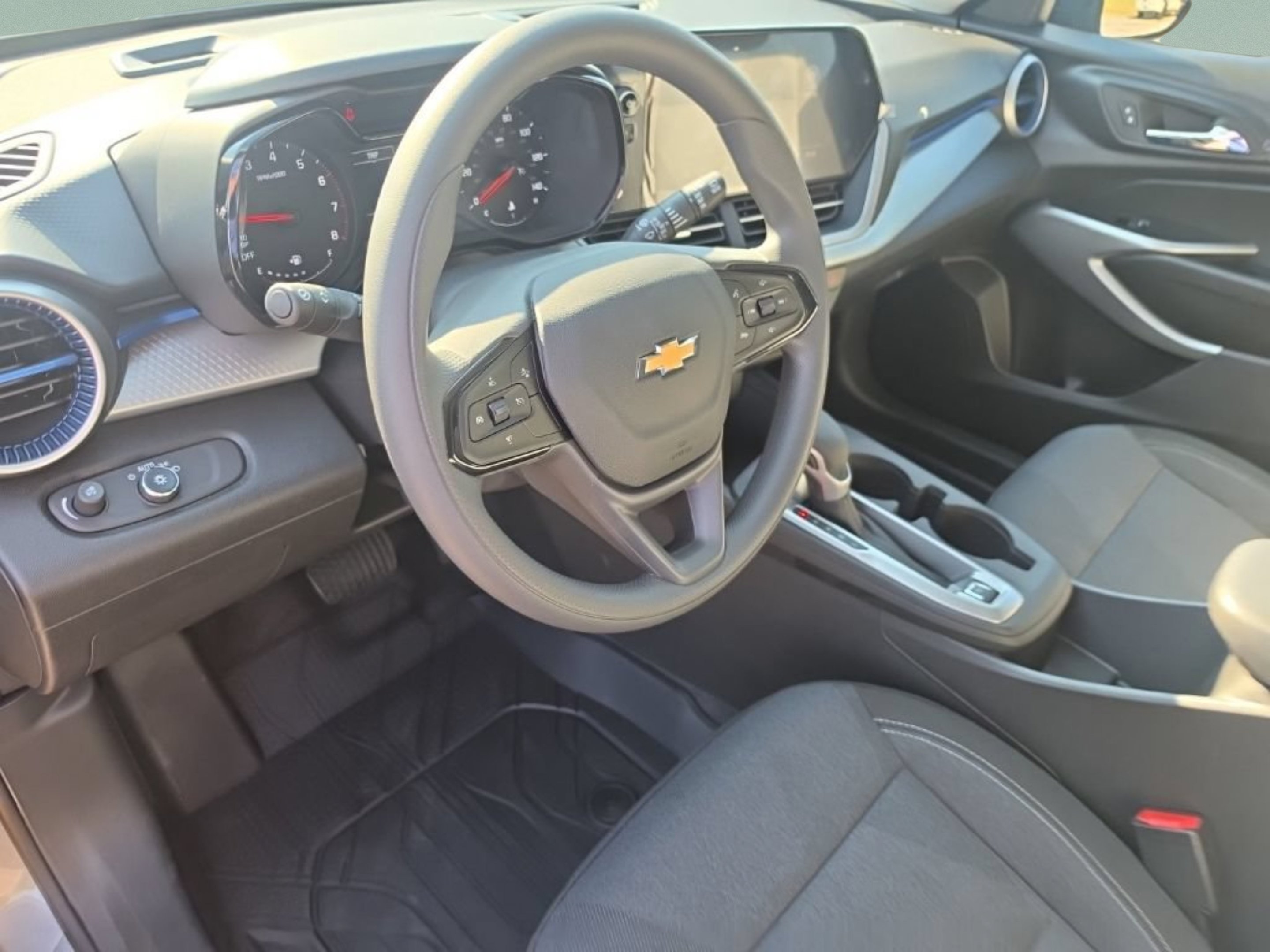 2026 Chevrolet Trax LS - Photo 17