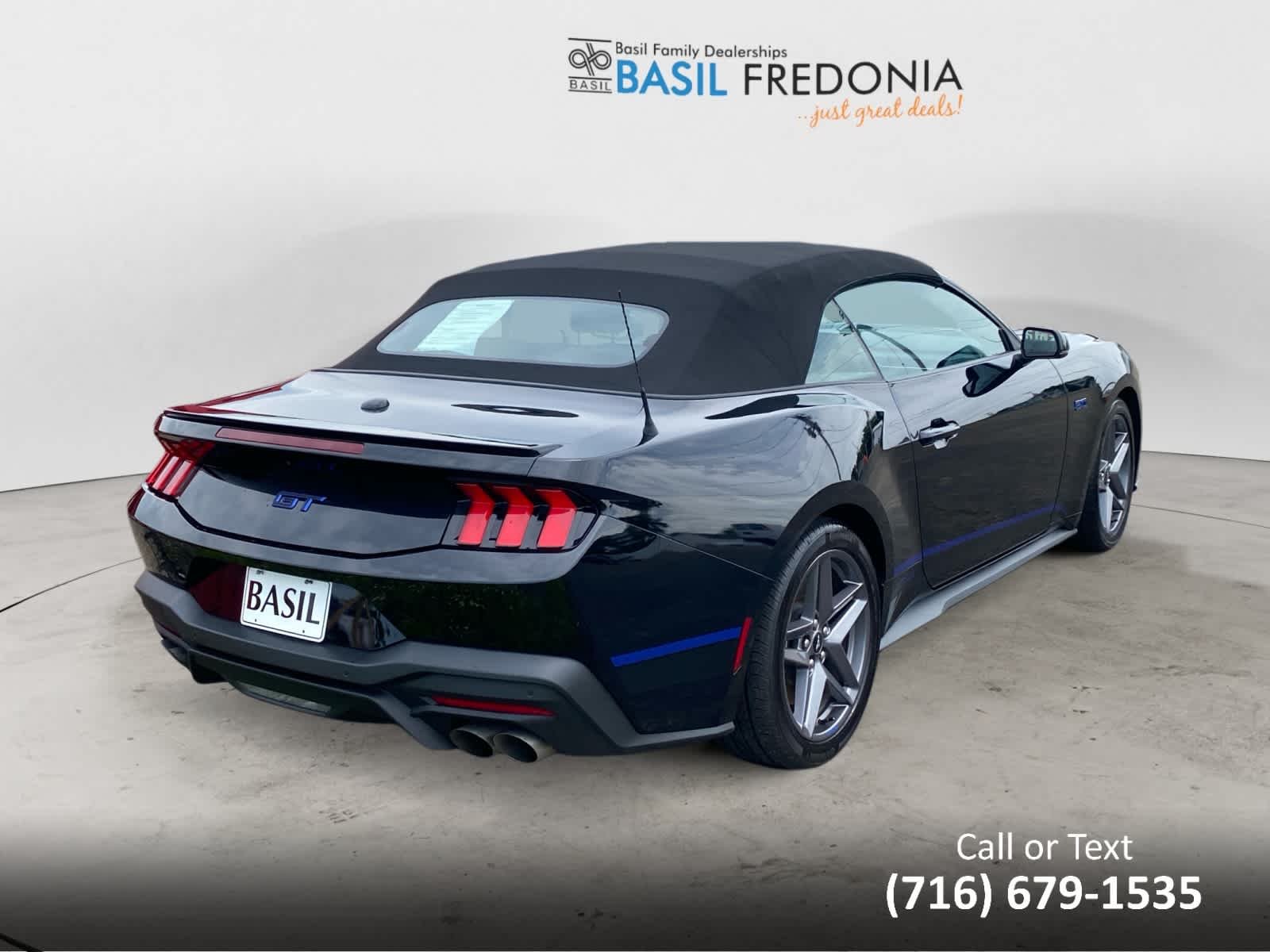 Used 2025 Shadow Black Ford GT Premium image 9