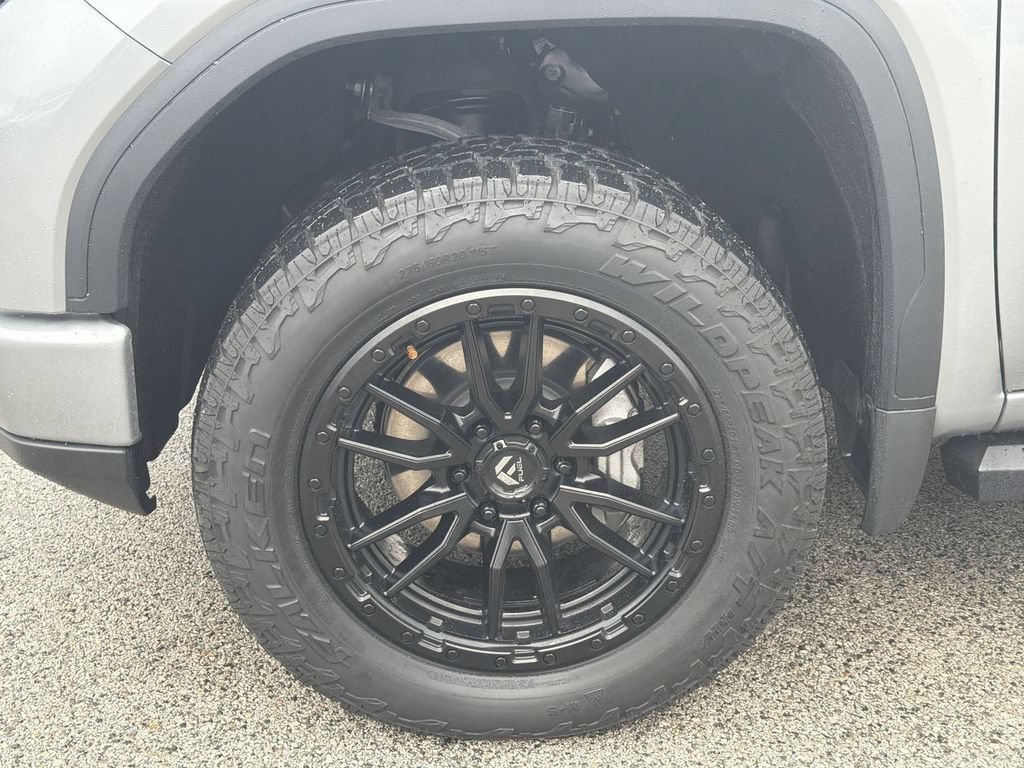 Used 2024 Sterling Metallic GMC AT4 image 34