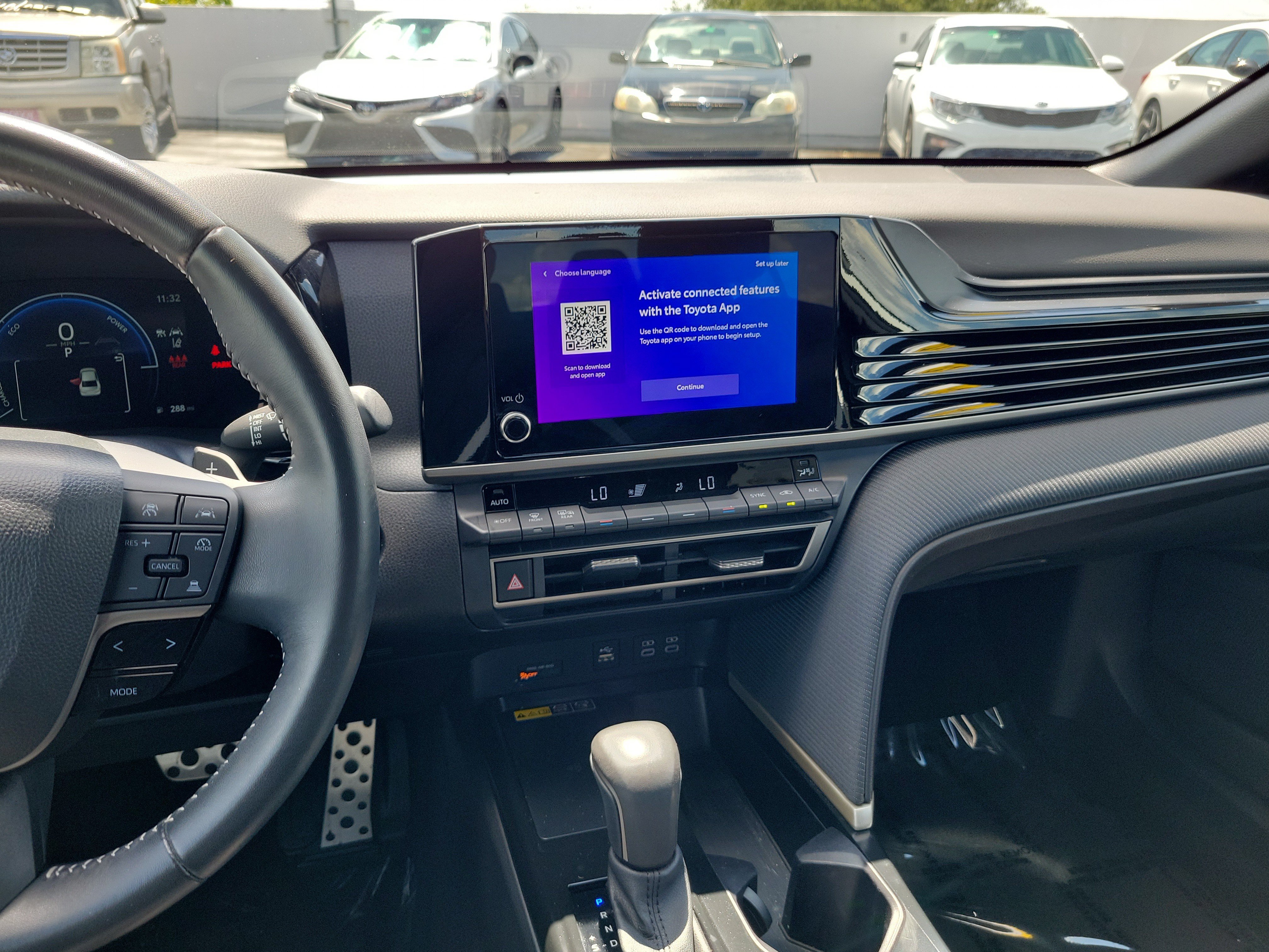 Used 2025 Ice Toyota SE image 17