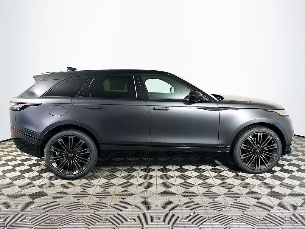 New 2026 Carpathian Grey LAND ROVER  image 4