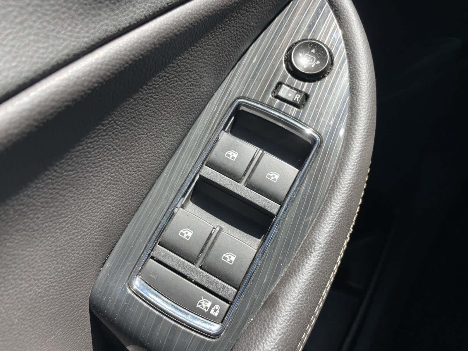Used 2016 Blue Velvet Metallic Chevrolet LT image 32