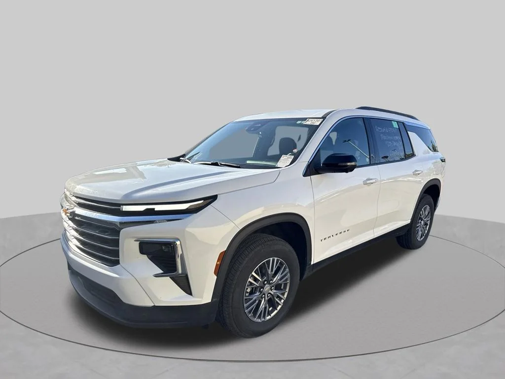 Used 2026 Summit White Chevrolet LT image 10
