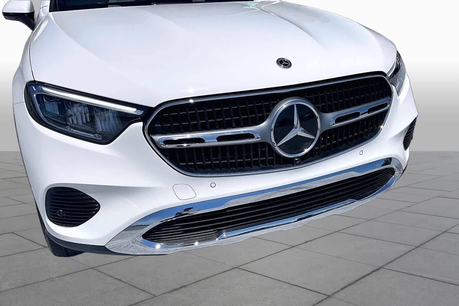 Used 2026 Polar White Mercedes-Benz GLC 300 image 29