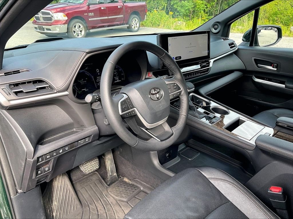 Used 2025 Cypress Toyota Platinum image 8