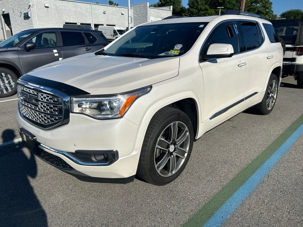Used 2019 White GMC Denali image 1