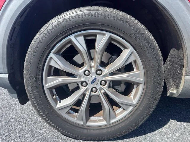 Used 2020 Red Ford XLT image 12
