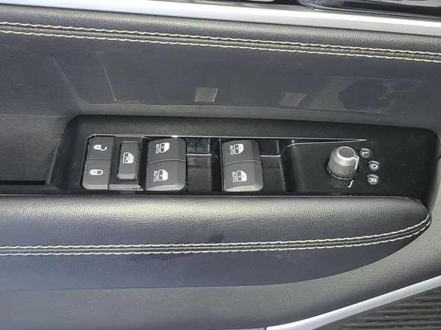 Certified Used 2022 White Jeep Series II image 32