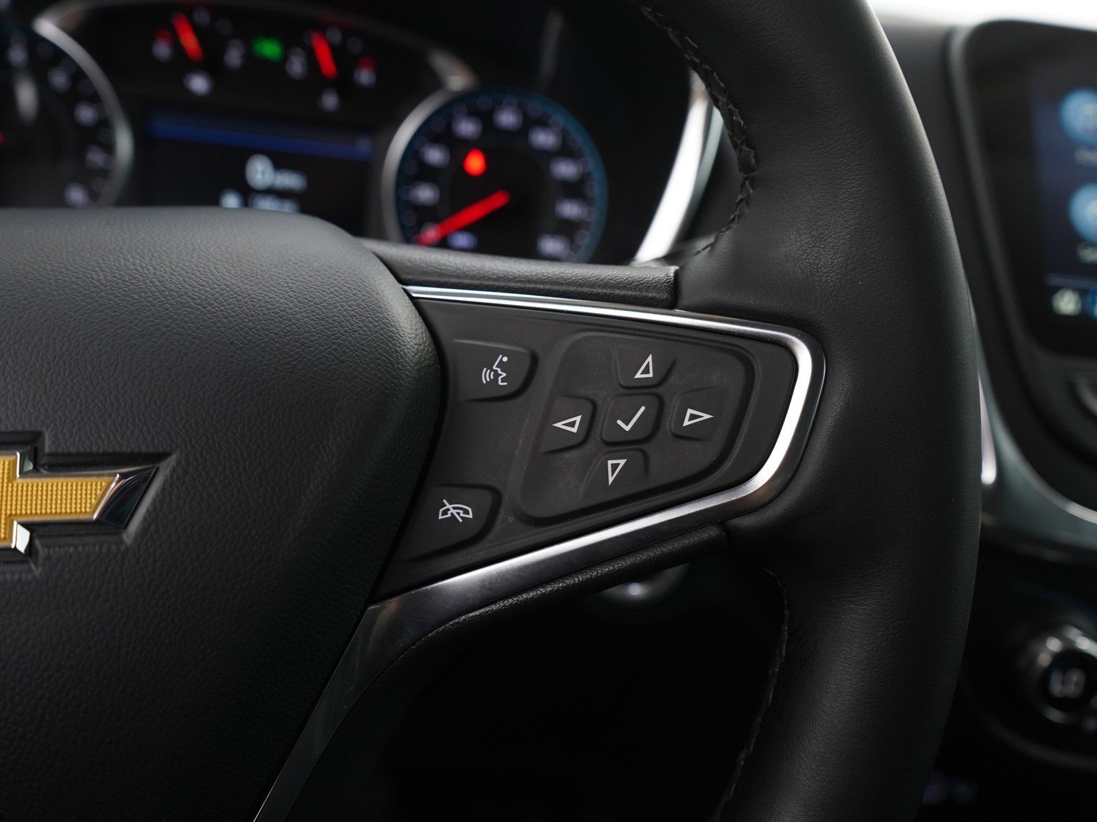 Used 2024 Mosaic Black Metallic Chevrolet LT image 26