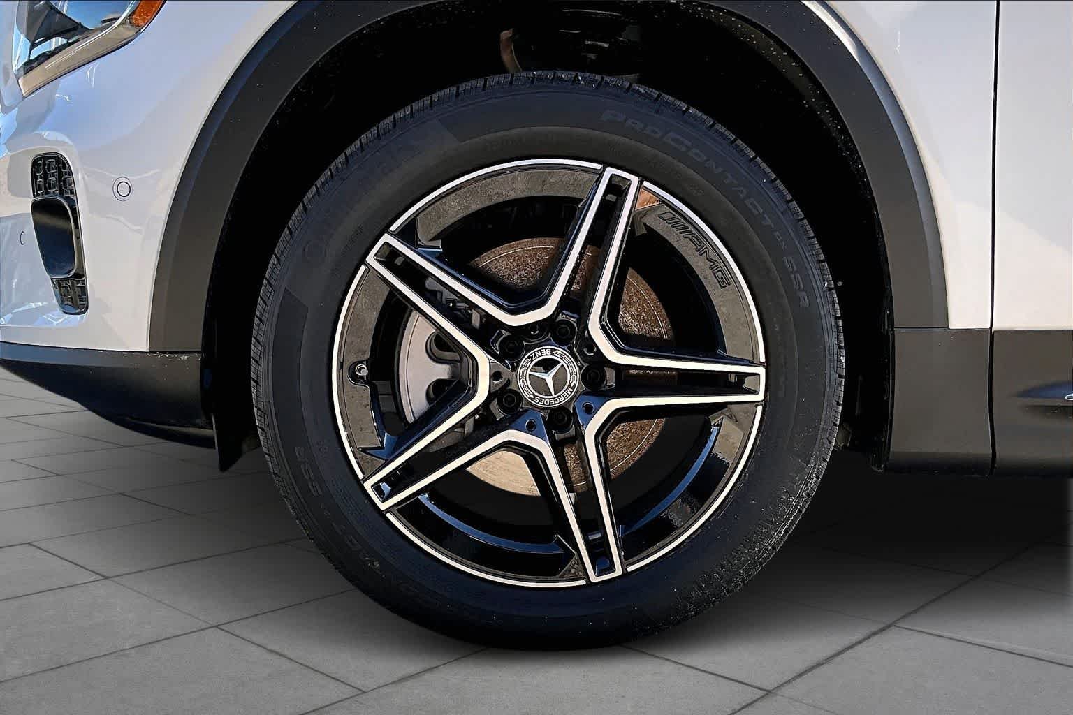 New 2026 Polar White Mercedes-Benz GLB 250 image 20