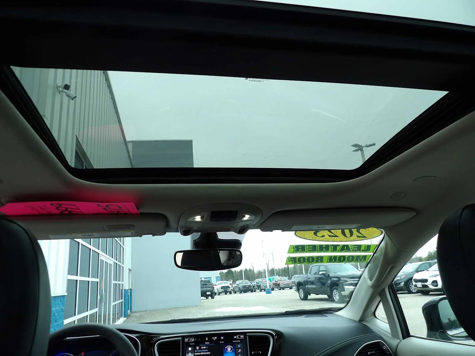 2023 Chrysler Pacifica Limited - Photo 24