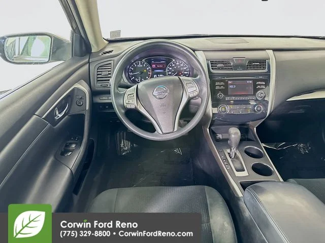Used 2015 Java Metallic Nissan 2.5 S image 20