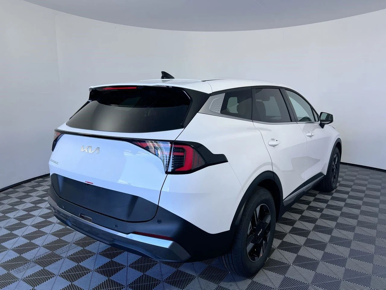New 2026 Glacial White Pearl Kia LX image 3
