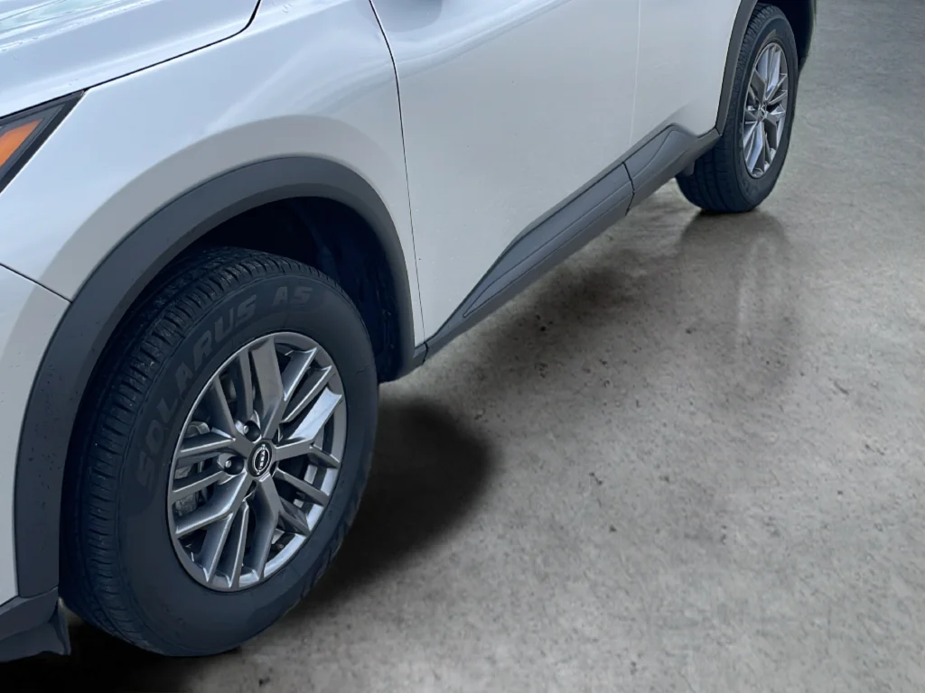 Used 2024 Silver Nissan S image 43