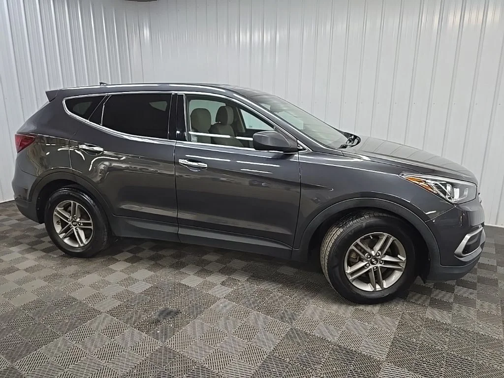 Used 2017 Platinum Graphite Hyundai 2.4 Base image 1