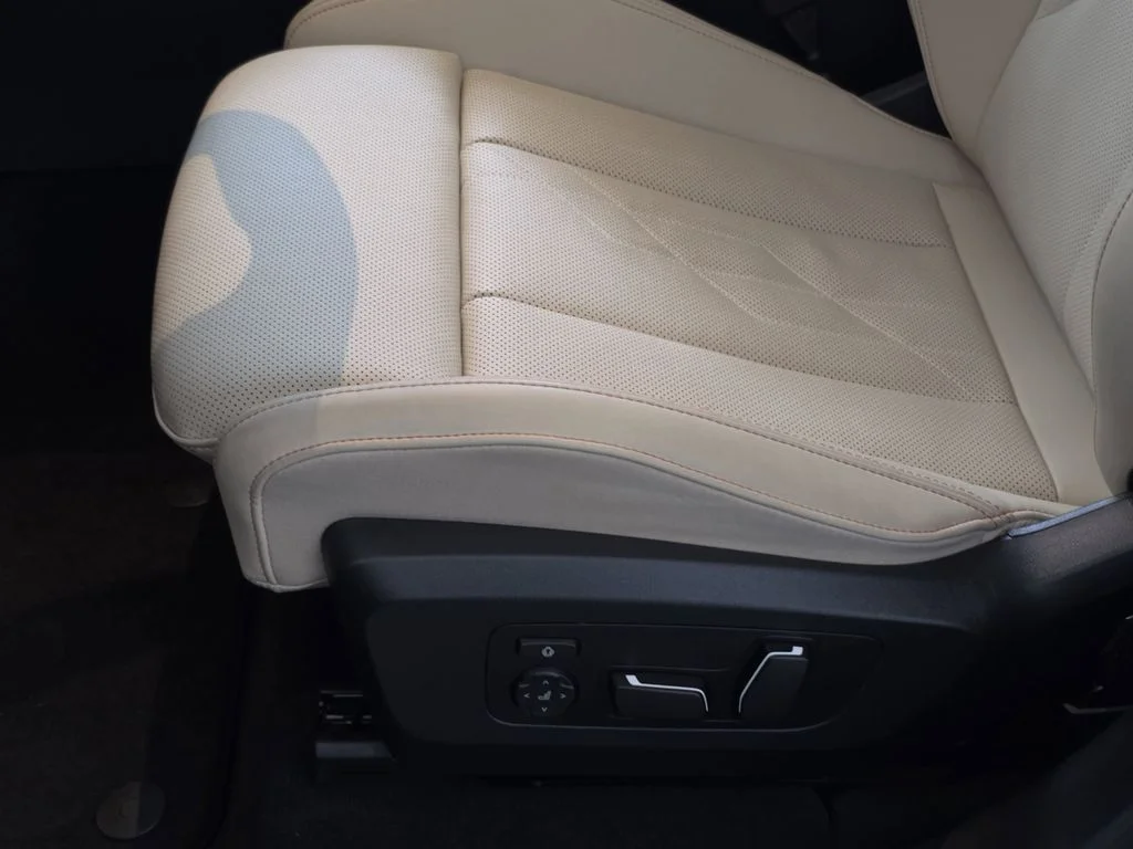 Used 2025 Skyscraper Gray Metallic BMW 30 xDrive image 30