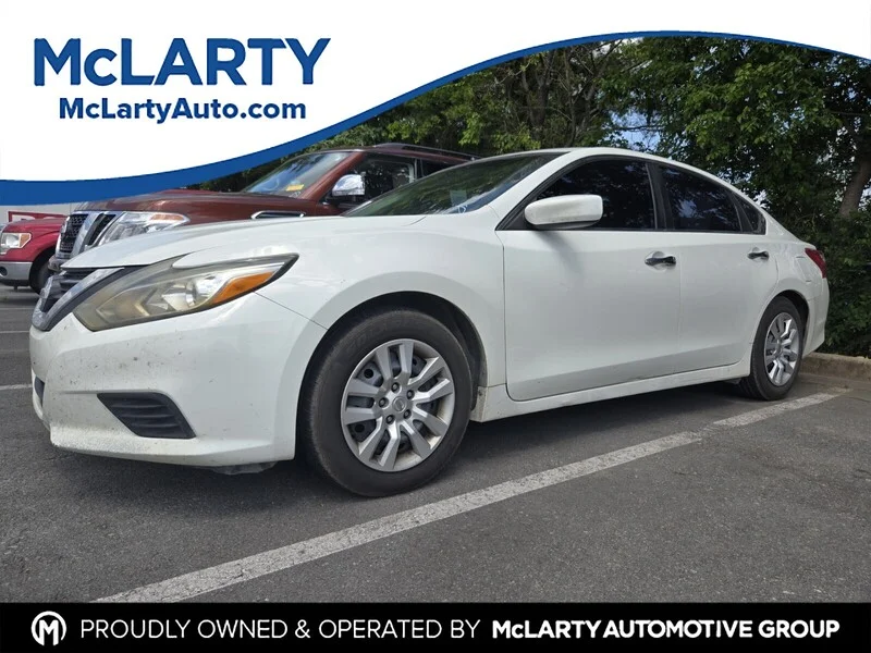 Used 2016 WHITE NISSAN 2.5 S image 1
