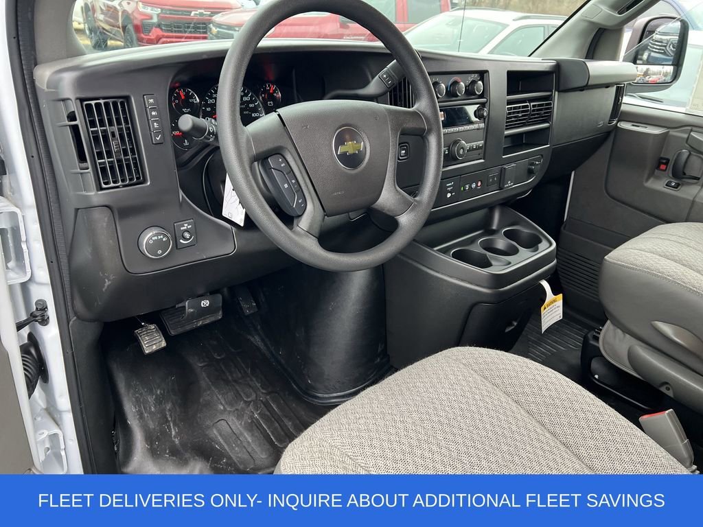 2025 Chevrolet Express Cargo Work Van - Photo 7