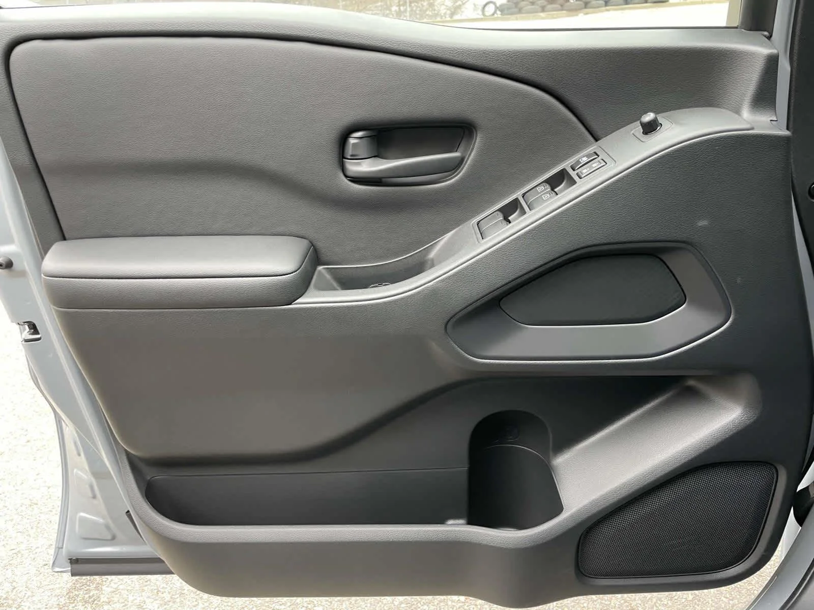 New 2026 Boulder Gray Pearl Nissan SV image 27