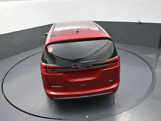 New 2027 Red Hot Pearl-Coat Exterior Paint Chrysler Select image 16