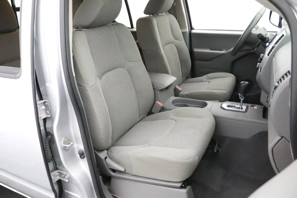 Used 2021 Silver Nissan SV image 17