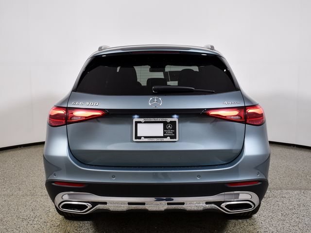 New 2026 Verde Silver Metallic Mercedes-Benz GLC 300 image 48
