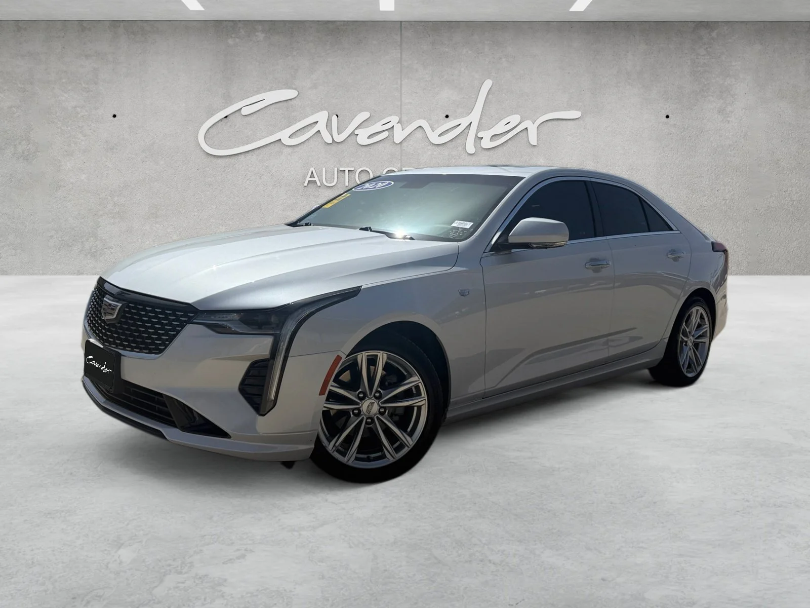 Used 2020 CRYSTAL WHITE TRICOAT Cadillac Luxury image 1