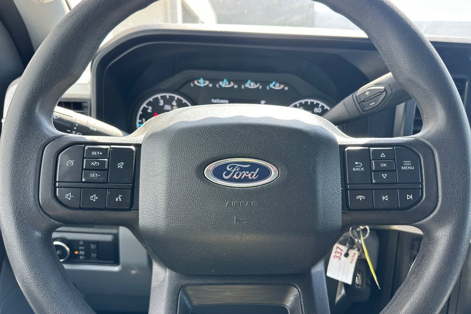 Used 2023 Black Ford XLT image 22