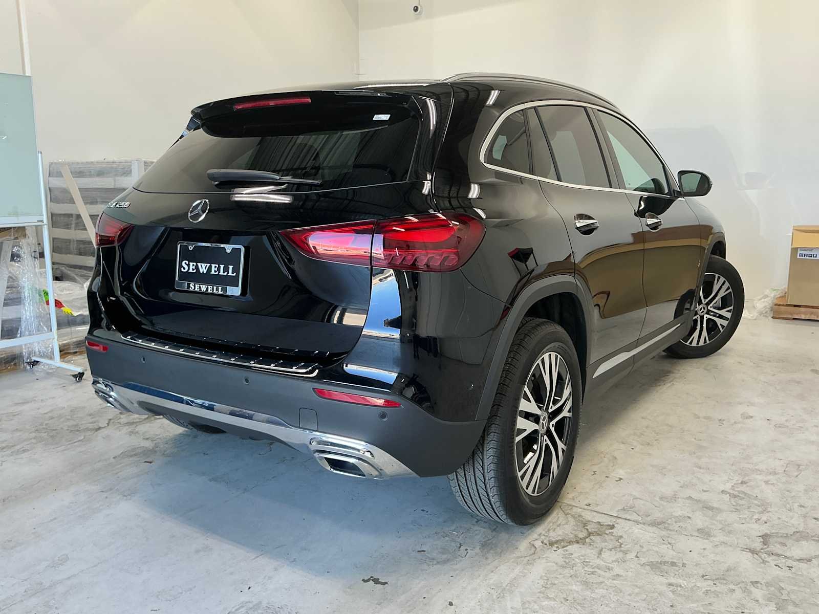 Certified Used 2026 Night Black Mercedes-Benz GLA 250 image 4