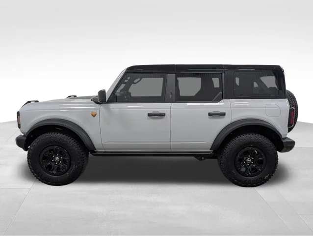 New 2026 Avalanche Gray Ford Badlands® image 31