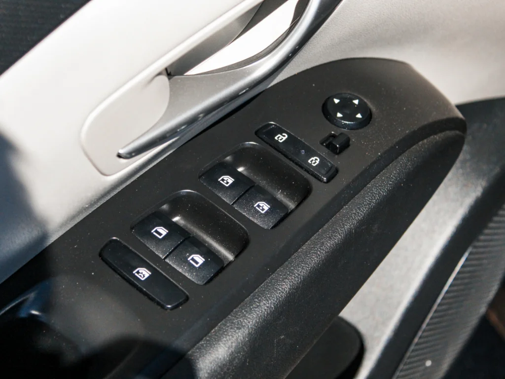 Used 2024 Vapor Blue Metallic Hyundai SEL image 9