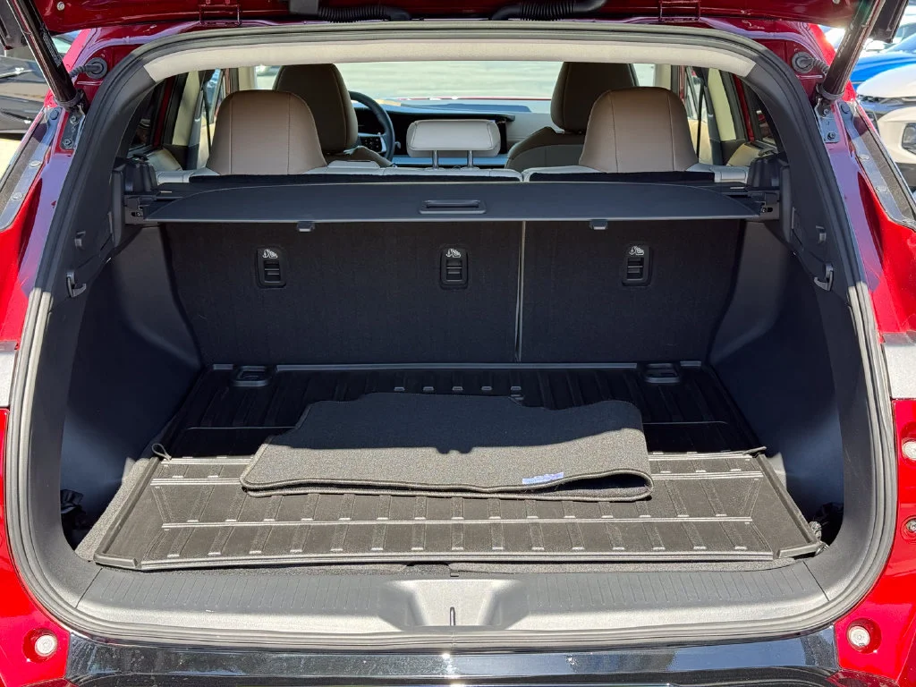 Used 2026  Nissan Platinum image 12