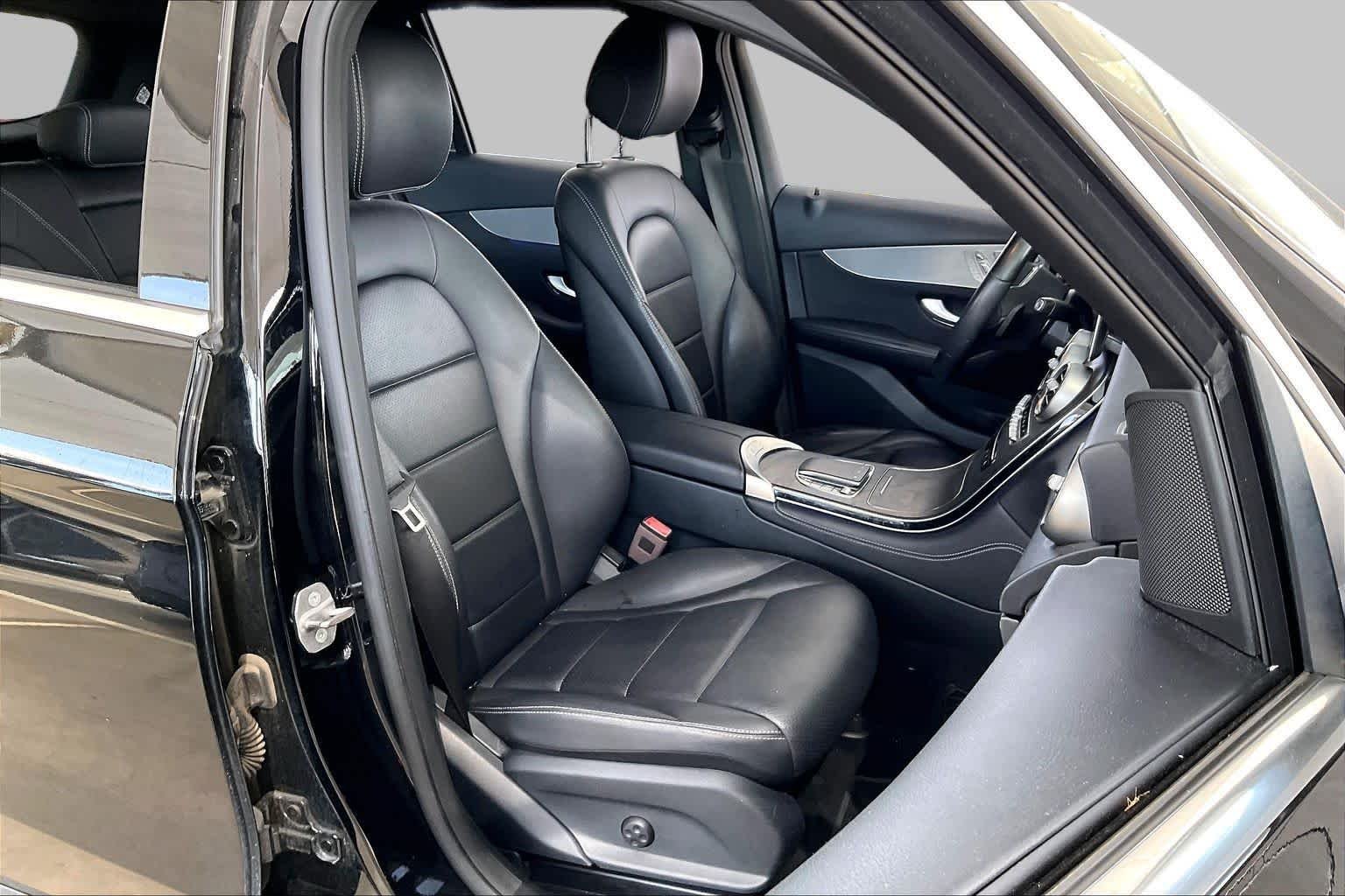Used 2020 Black Mercedes-Benz GLC 300 image 9