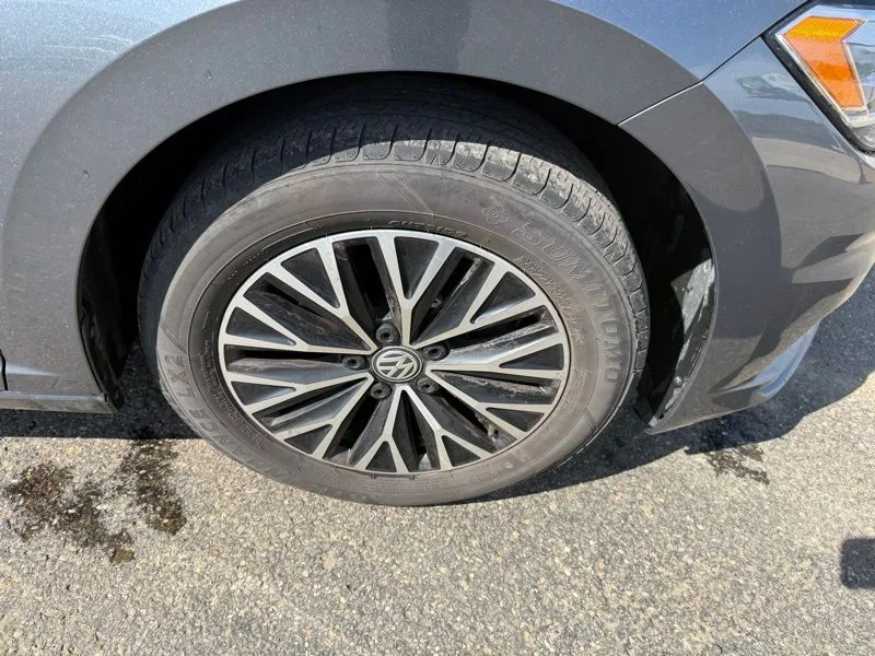 Used 2019  Volkswagen 1.4T SE image 16