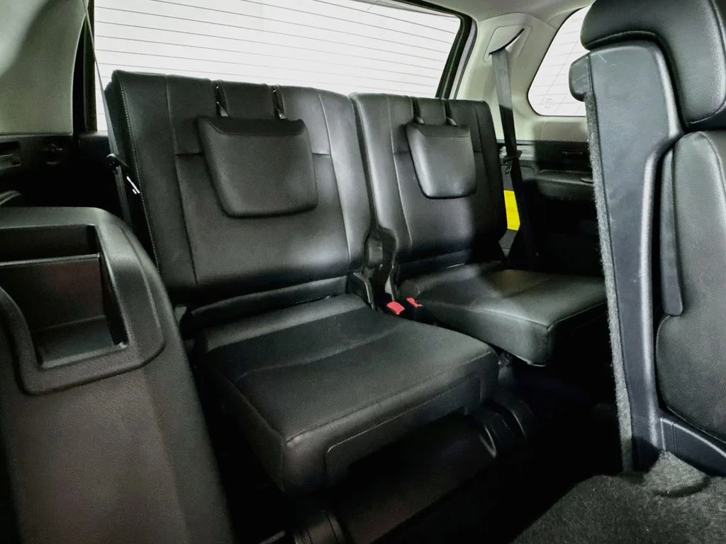 Used 2018 White Toyota SR5 Premium image 33