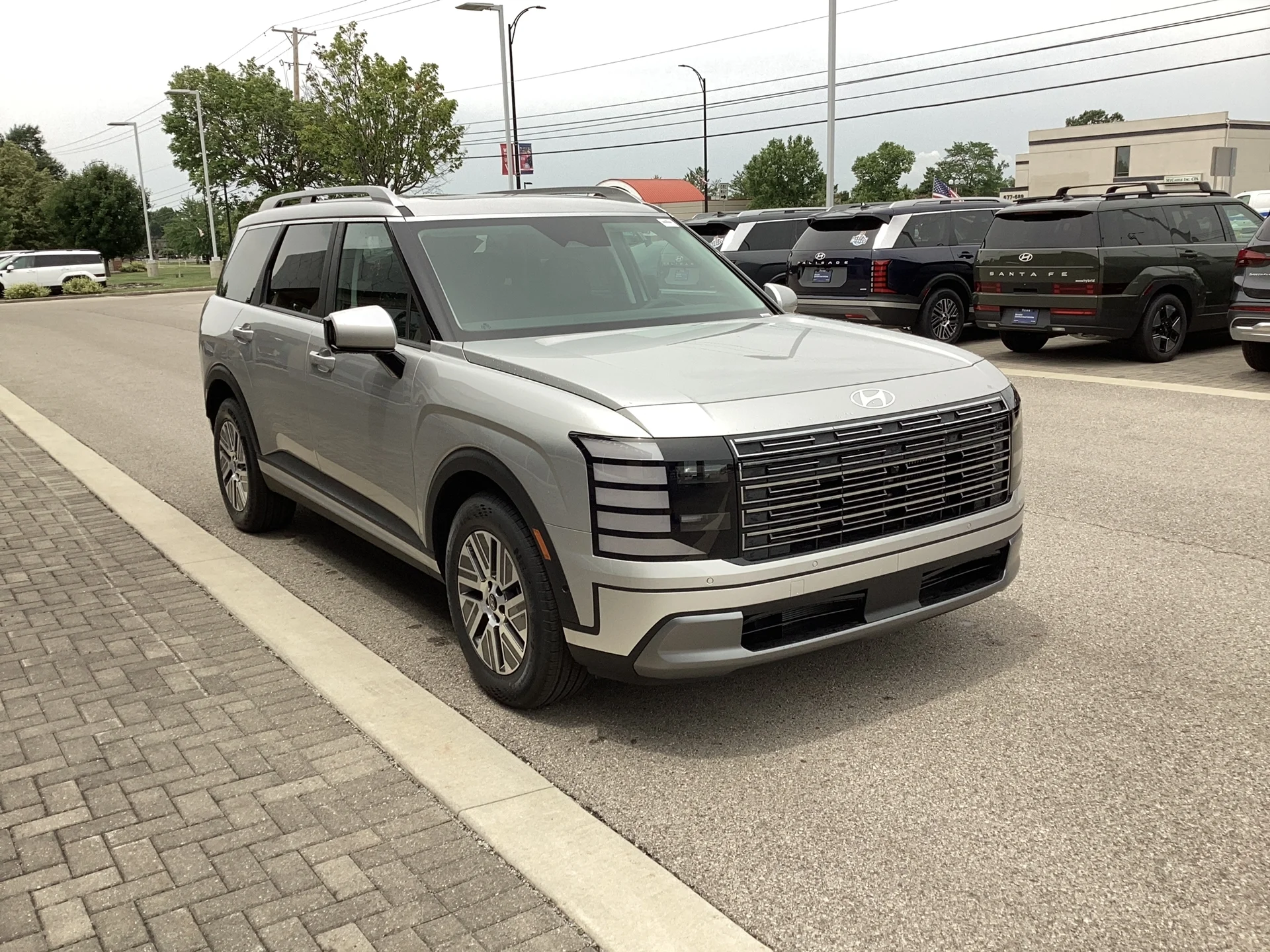 New 2026 Typhoon Silver Metallic Hyundai SEL Premium 7P image 4