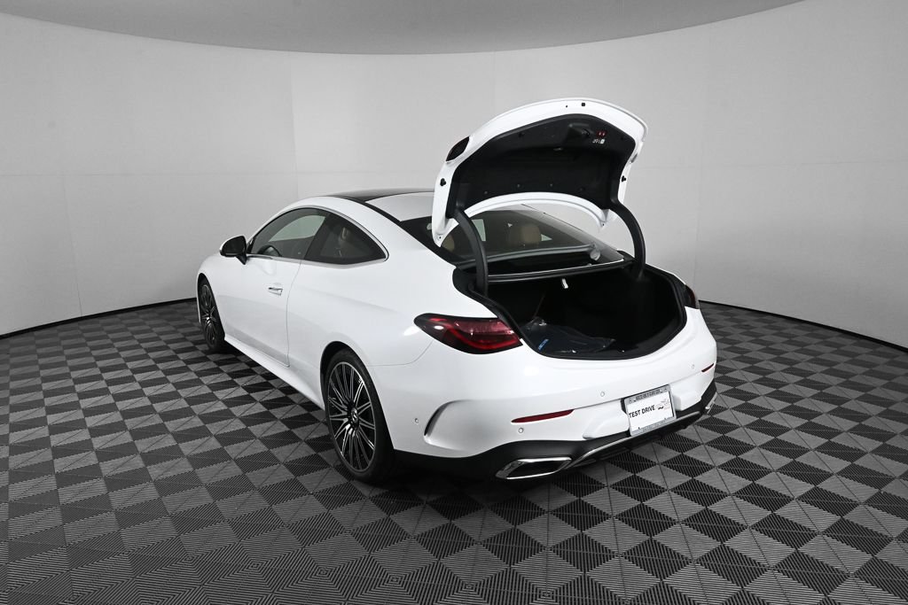 New 2026 MANUFAKTUR Moonlight White Metallic Mercedes-Benz CLE 300 image 28