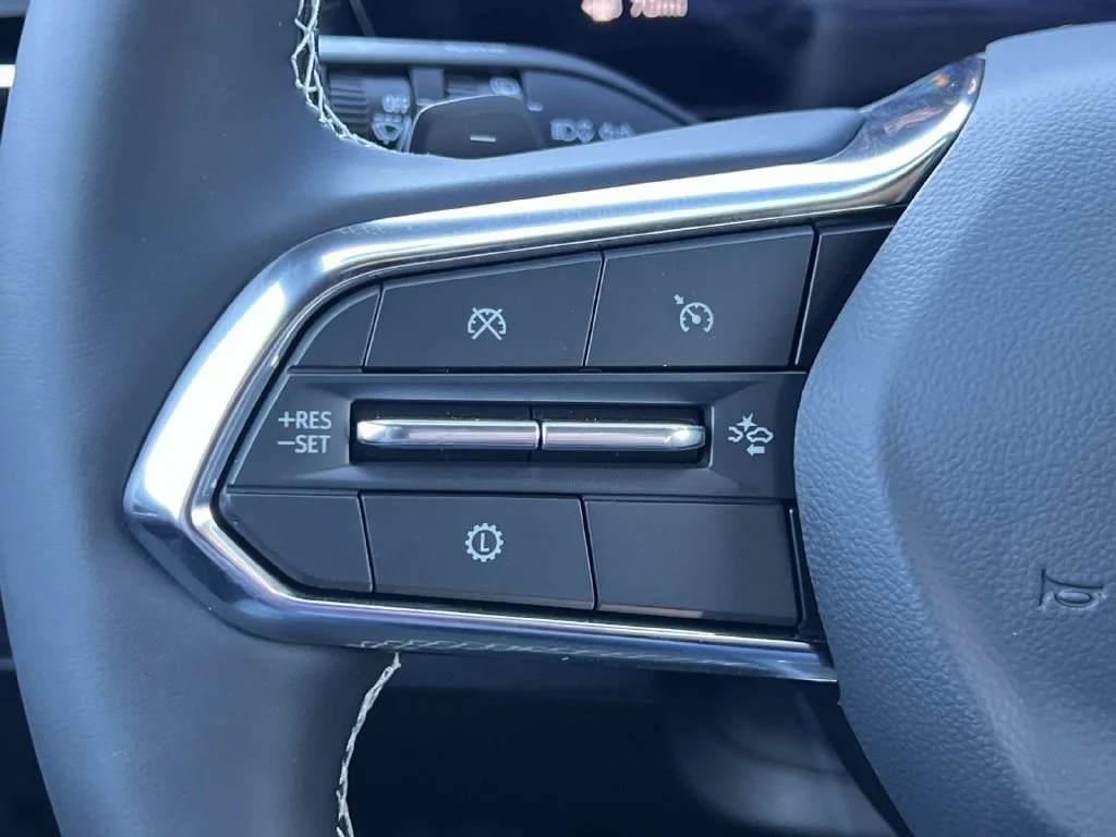 2027 Chevrolet Traverse LT - Photo 23