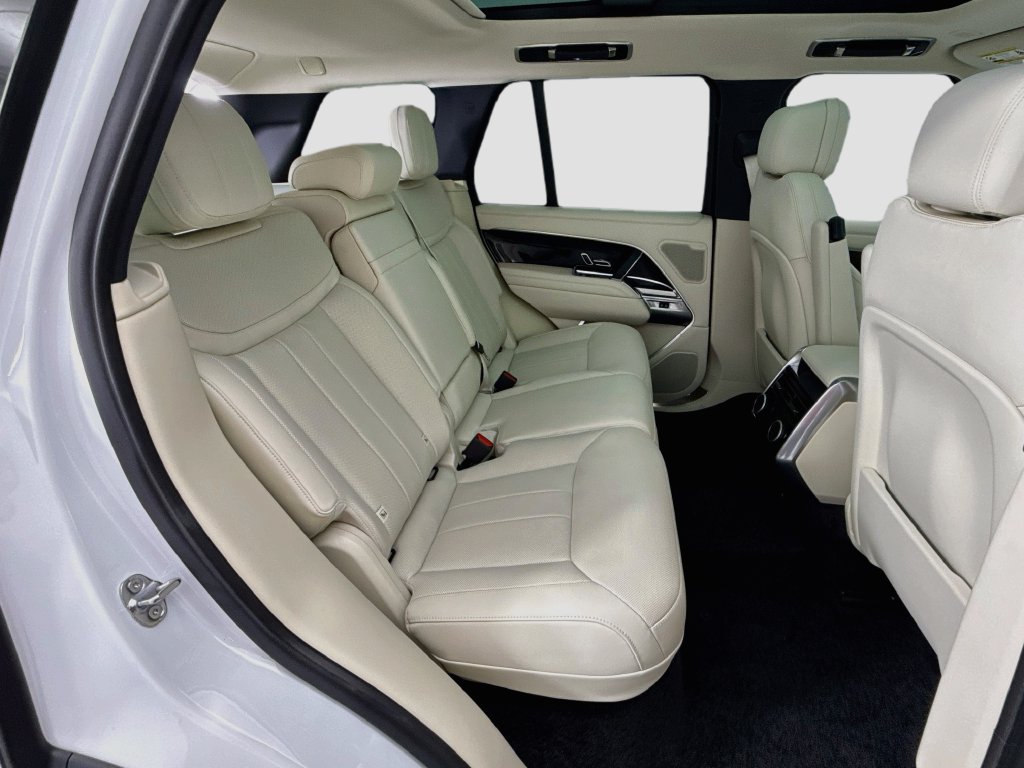 Certified Used 2025 Fuji White Land Rover SE image 21