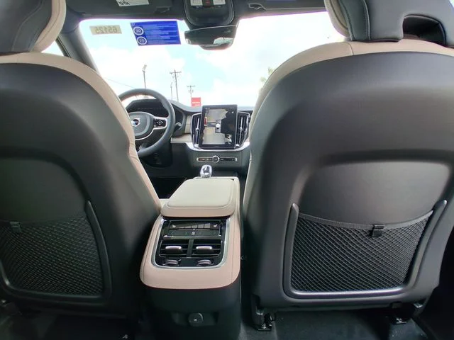New 2026 Aurora Silver Volvo Plus image 12