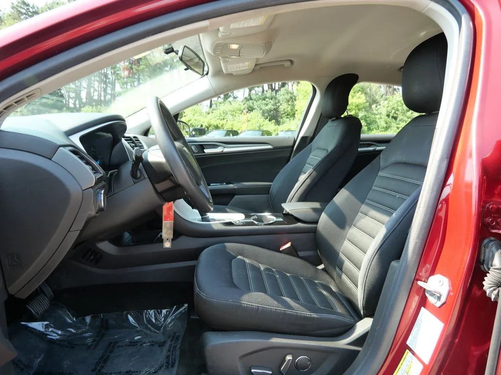 Certified Used 2015 Red Ford SE image 15
