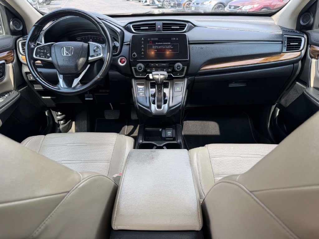 Used 2018  Honda Touring image 2