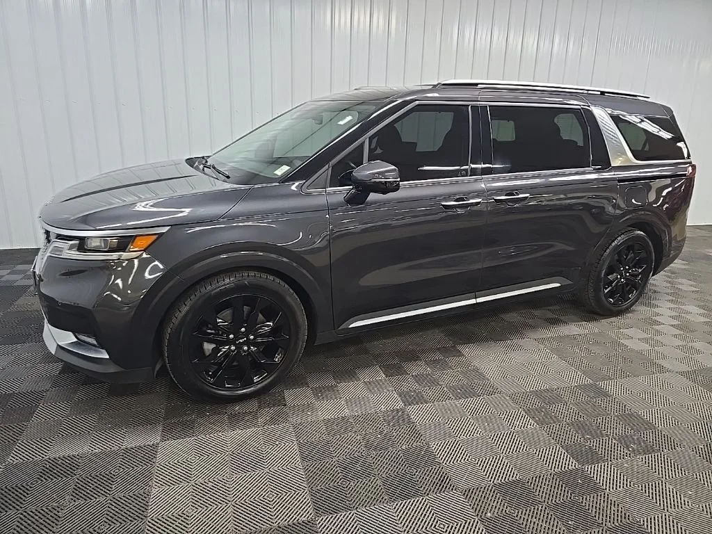 Used 2022 Gray Kia SX Prestige image 6